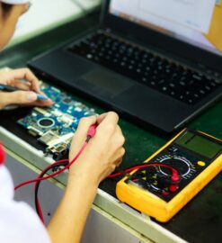 Jak dbać o urządzenia elektryczne — praktyczny poradnik